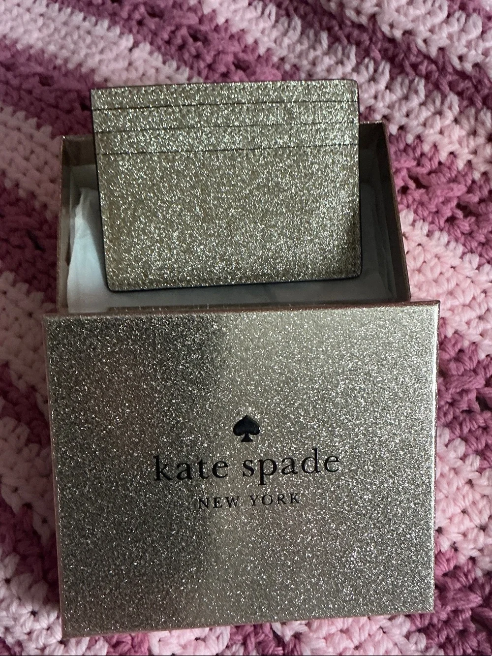 kate spade Metallic Gold Glitter Card Holder with Logo absolutely stunning 🤩